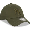 grune-gebogene-snapback-kappe-mit-grunem-logo-9forty-league-essential-der-new-york-yankees-mlb-von-new-era