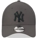 graue-verstellbare-curved-cap-mit-grauem-logo-9forty-diamond-era-der-new-york-yankees-mlb-von-new-era