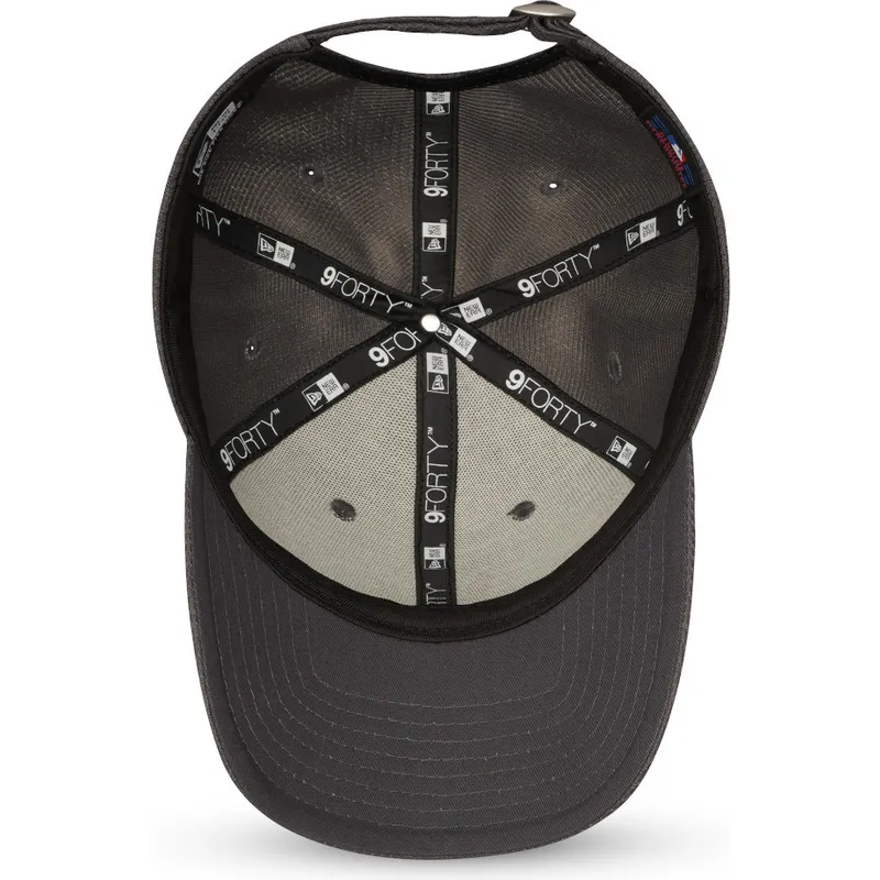 graue-verstellbare-curved-cap-mit-grauem-logo-9forty-diamond-era-der-new-york-yankees-mlb-von-new-era