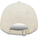 gorra-curva-beige-ajustable-para-mujer-9forty-monogram-de-new-york-yankees-mlb-de-new-era