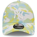 9forty-all-over-print-seasonal-new-york-yankees-mlb-kappe-mit-gebogenem-schirm-in-grun-verstellbar-von-new-era