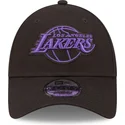 cepur-izliekta-melns-regulejams-9forty-neon-outline-no-los-angeles-lakers-nba-no-new-era