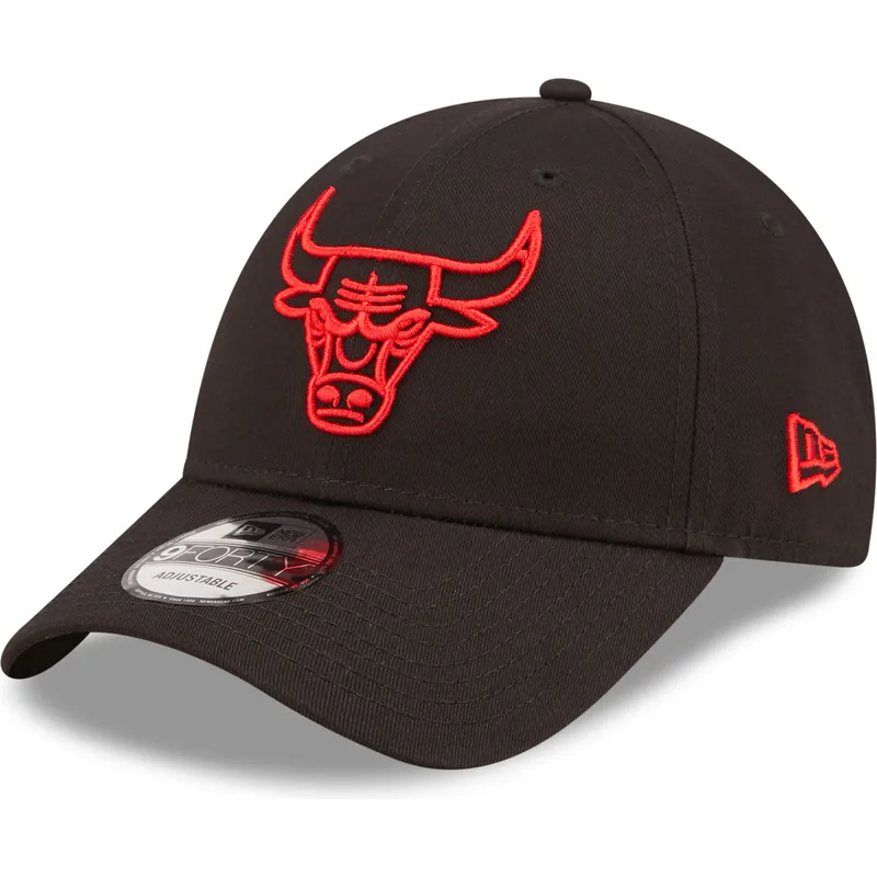 cepur-izliekta-melns-regulejams-9forty-neon-outline-no-chicago-bulls-nba-no-new-era