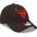 cepur-izliekta-melns-regulejams-9forty-neon-outline-no-chicago-bulls-nba-no-new-era