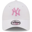 cepur-izliekta-balts-regulejams-rosa-9forty-league-essential-no-new-york-yankees-mlb-no-new-era