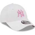 cepur-izliekta-balts-regulejams-rosa-9forty-league-essential-no-new-york-yankees-mlb-no-new-era