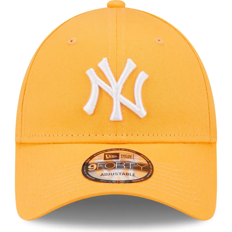 cepur-izliekta-oranzs-regulejams-9forty-league-essential-no-new-york-yankees-mlb-no-new-era