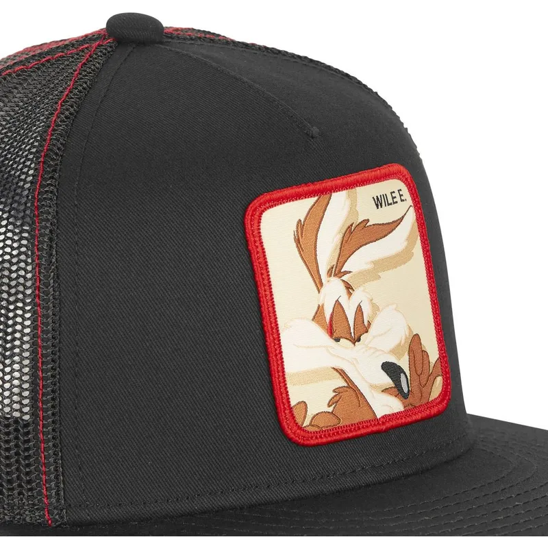 cap-plakana-black-snapback-coyote-looney-tunes-no-capslab