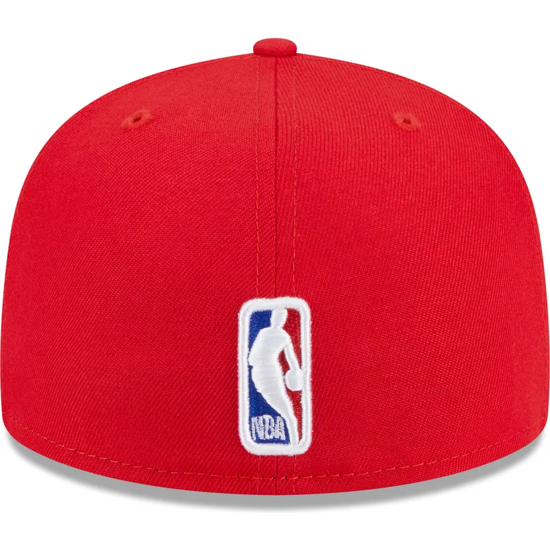 cepur-plakana-sarkans-pieguloss-59fifty-draft-edition-2023-no-chicago-bulls-nba-no-new-era