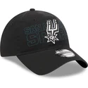 schwarze-verstellbare-9twenty-draft-edition-2023-kappe-mit-gebogenem-schirm-der-san-antonio-spurs-nba-von-new-era