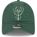 cepur-izliekta-zals-regulejams-9twenty-draft-edition-2023-no-milwaukee-bucks-nba-no-new-era
