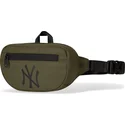 grune-gurteltasche-mit-schwarzem-logo-micro-von-new-york-yankees-mlb-von-new-era