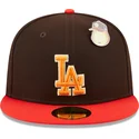 gorra-plana-marron-y-roja-ajustada-59fifty-the-elements-fire-pin-de-los-angeles-dodgers-mlb-de-new-era