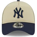 beige-und-marineblaue-trucker-kappe-9forty-a-frame-all-day-trucker-der-new-york-yankees-mlb-von-new-era