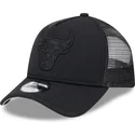 schwarze-trucker-kappe-mit-schwarzem-logo-9forty-a-frame-all-day-trucker-der-chicago-bulls-nba-von-new-era