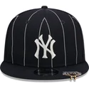 granatowa-czapka-z-daszkiem-snapback-9fifty-z-klipsem-na-daszku-w-paski-new-york-yankees-mlb-od-new-era
