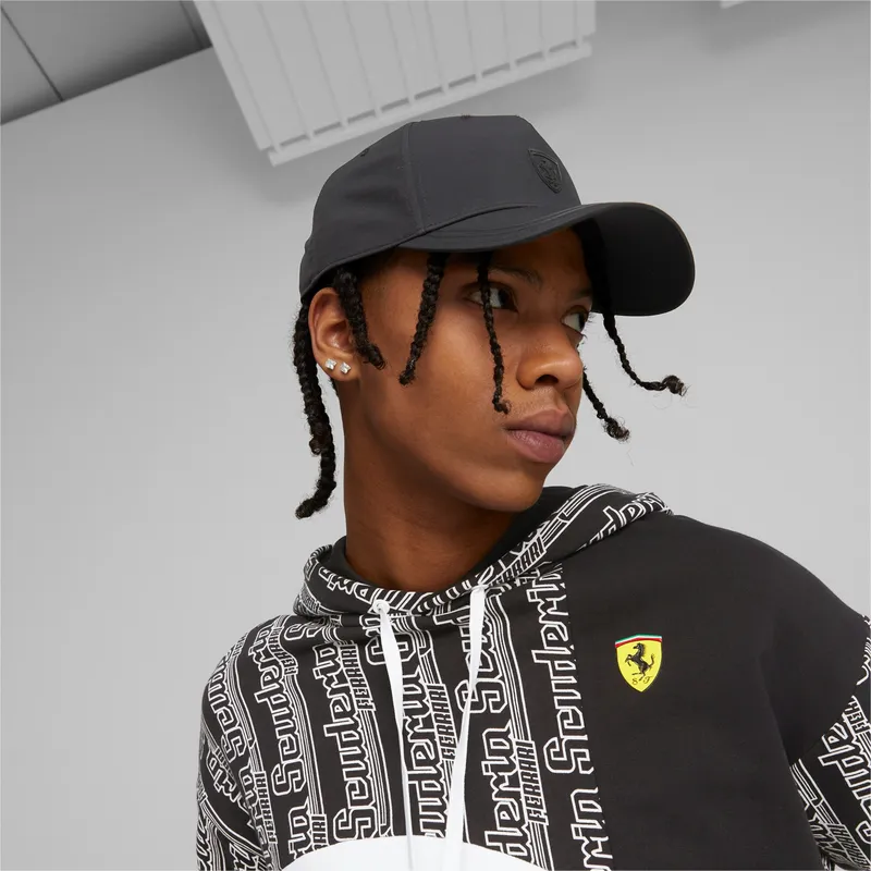 cepur-izliekta-melns-regulejams-sptwr-style-no-ferrari-formula-1-no-puma