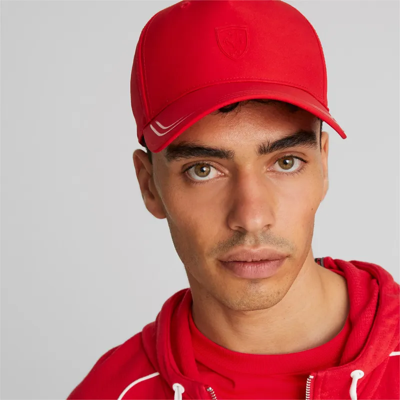 cepur-izliekta-sarkans-regulejams-sptwr-style-no-ferrari-formula-1-no-puma