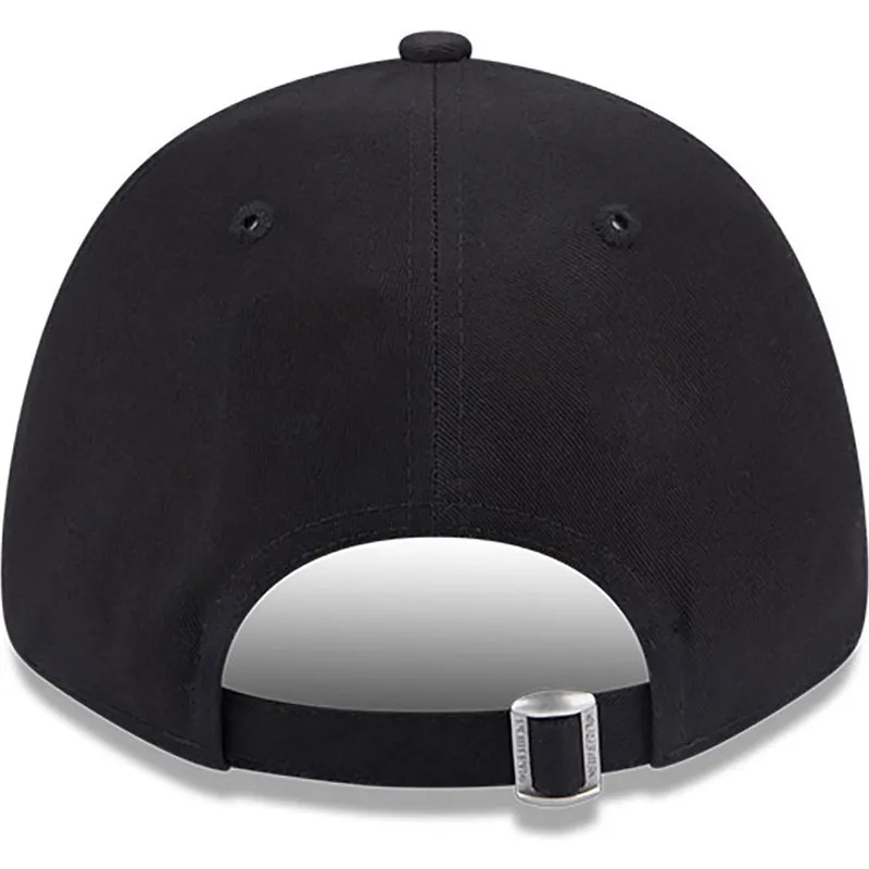 cepur-izliekta-melns-regulejams-9forty-oversized-no-vespa-piaggio-no-new-era