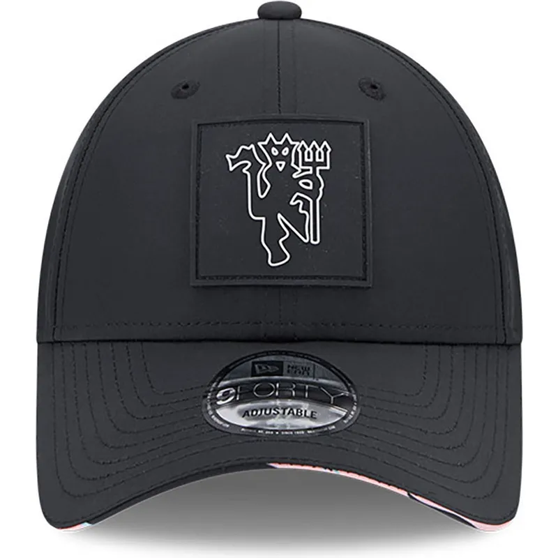 cepur-izliekta-melns-snapback-9forty-all-over-print-zebra-visor-no-manchester-united-football-club-premier-league-no-new-era cepur-izliekta-melns-snapback-9forty-all-over-print-zebra-visor-no-manchester-united-football-club-premier-league-no-new-era