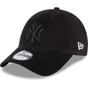 schwarze-verstellbare-curved-cap-mit-schwarzem-logo-9forty-cord-der-new-york-yankees-mlb-von-new-era