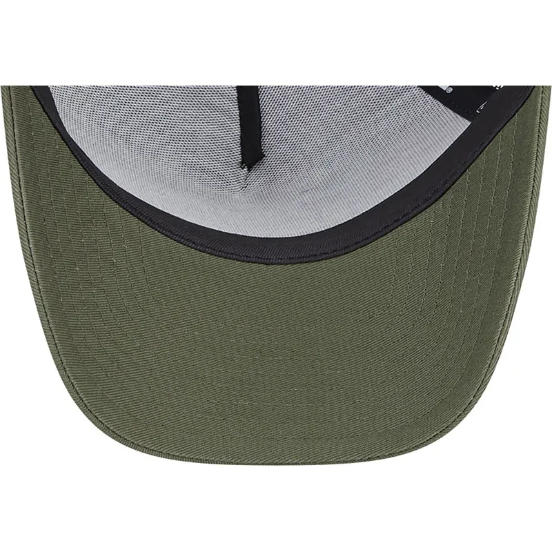 cepur-izliekta-truckeris-zals-snapback-a-frame-no-piolin-y-silvestre-looney-tunes-no-new-era
