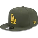 grune-snapback-kappe-mit-flachem-schirm-und-gelbem-logo-9fifty-side-patch-der-los-angeles-dodgers-mlb-von-new-era