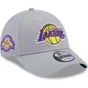 9forty-team-side-patch-los-angeles-lakers-nba-verstellbare-graue-kappe-mit-gebogenem-schirm-von-new-era