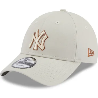 New Era Curved Brim 9FORTY Team Outline New York Yankees MLB Beige Adjustable Cap