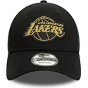 cepur-izliekta-melns-regulejams-9forty-metallic-badge-no-los-angeles-lakers-nba-no-new-era