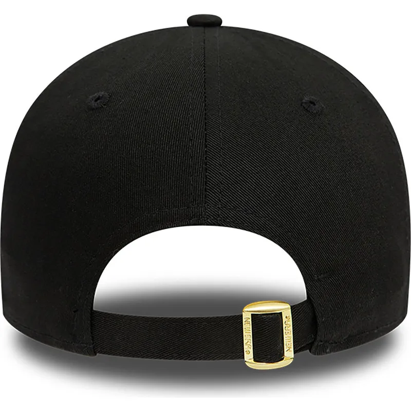 cepur-izliekta-melns-regulejams-9forty-metallic-badge-no-los-angeles-lakers-nba-no-new-era
