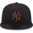 cepur-plakana-melns-snapback-9fifty-league-essential-no-new-york-yankees-mlb-no-new-era