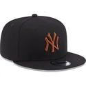 cepur-plakana-melns-snapback-9fifty-league-essential-no-new-york-yankees-mlb-no-new-era
