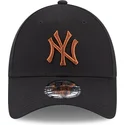 cepur-izliekta-melns-regulejams-9forty-league-essential-no-new-york-yankees-mlb-no-new-era
