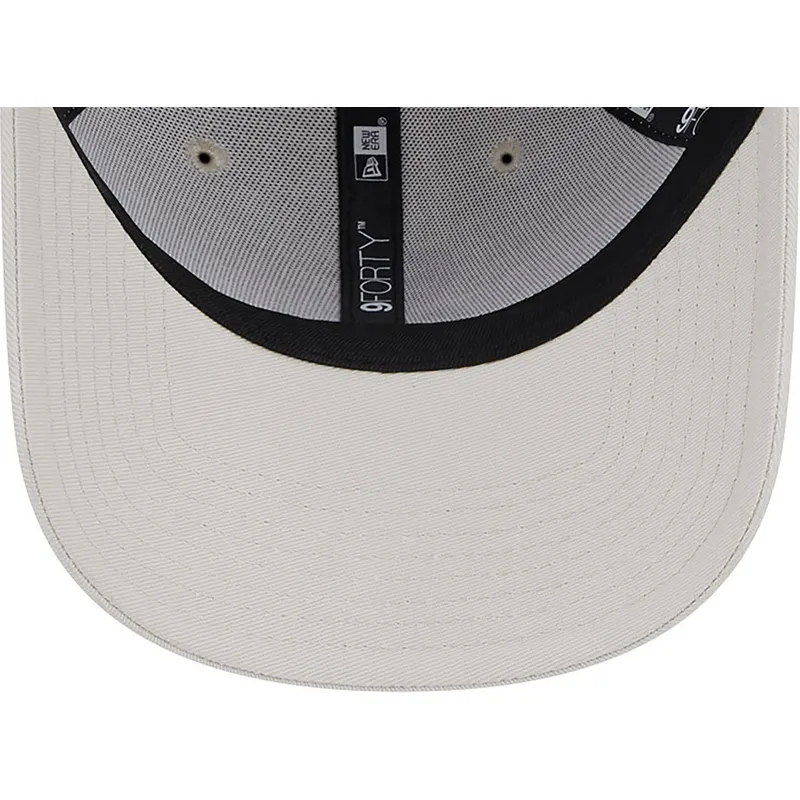 cap-izliekta-beige-adjustable-strap-marron-9forty-league-essential-no-chicago-white-sox-mlb-no-new-era