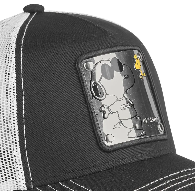 cap-izliekta-black-snapback-snoopy-peanuts-no-capslab