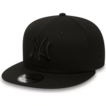 New Era Flat Brim 9FIFTY schwarz on schwarz New York Yankees MLB Snapback Cap schwarz 