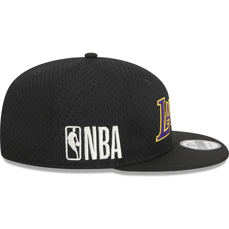 cepur-plakana-melns-snapback-9fifty-post-up-pin-no-los-angeles-lakers-nba-no-new-era