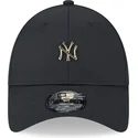 cepur-izliekta-melns-regulejams-9forty-pin-no-new-york-yankees-mlb-no-new-era