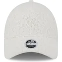 beige-verstellbare-damenkappe-9forty-hypertexture-der-new-york-yankees-mlb-von-new-era