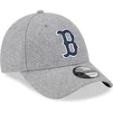 boston-red-sox-mlb-9forty-essential-melton-wool-verstellbare-graue-kappe-mit-gebogenem-schirm-und-blauem-logo-von-new-era