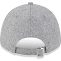boston-red-sox-mlb-9forty-essential-melton-wool-verstellbare-graue-kappe-mit-gebogenem-schirm-und-blauem-logo-von-new-era