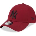 cepur-izliekta-sarkans-regulejams-9forty-league-essential-no-new-york-yankees-mlb-no-new-era
