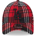 rote-verstellbare-kappe-mit-gebogenem-schirm-und-schwarzem-logo-9forty-check-der-los-angeles-dodgers-mlb-von-new-era
