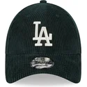verstellbare-grune-gebogene-kappe-mit-beigem-logo-9forty-wide-cord-der-los-angeles-dodgers-mlb-von-new-era