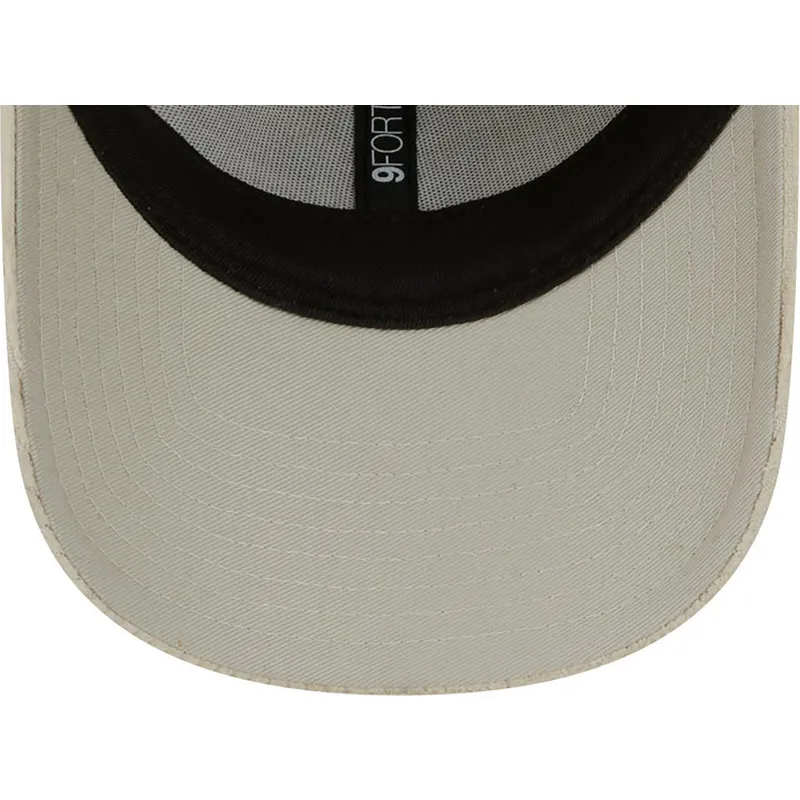 beige-verstellbare-9forty-wide-cord-kappe-new-york-yankees-mlb-von-new-era