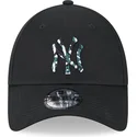 cepur-izliekta-melns-regulejams-9forty-seasonal-infill-no-new-york-yankees-mlb-no-new-era
