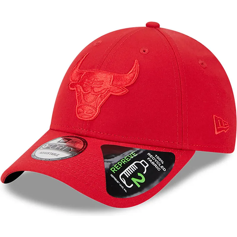 cepur-izliekta-sarkans-regulejams-9forty-repreve-outline-no-chicago-bulls-nba-no-new-era