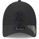 schwarze-verstellbare-curved-cap-mit-schwarzem-logo-9forty-repreve-outline-der-new-york-yankees-mlb-von-new-era
