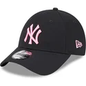 verstellbare-schwarze-gebogene-kappe-mit-rosa-logo-9forty-neon-new-york-yankees-mlb-von-new-era